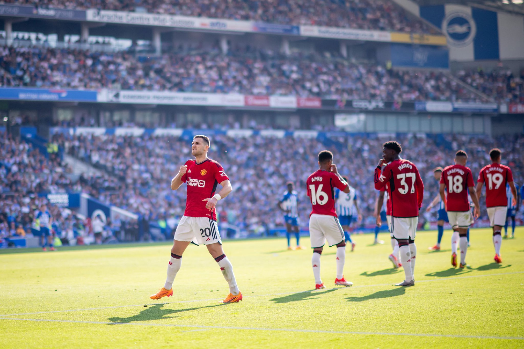 萨拉赫对阵 萨拉赫对阵